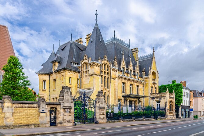 Amiens: Walking Tour With Audio Guide on App - Overview