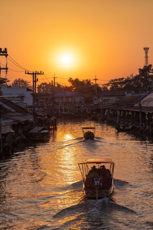 Amphawa Floating Market & Maeklong Railway Train Market Tour - What the price buys, and what it does not