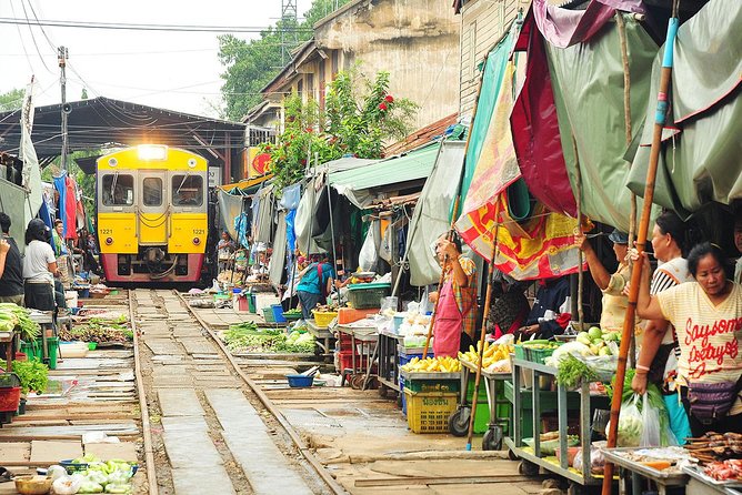 Amphawa Floating Market Tour Stopover at Maeklong Railway Market (Sha Plus) - Meeting and Pickup Information