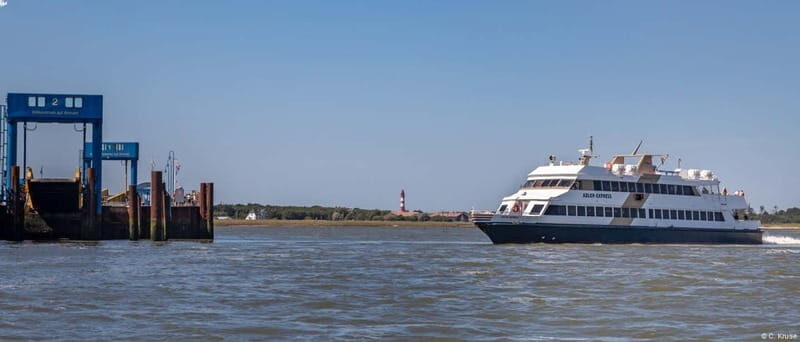 Amrum: Daytrip by boat to Sylt - An In-Depth Look at the Journey from Amrum to Sylt