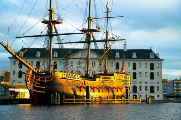 Amsterdam: 1.5-Hour Canal Cruise With Guide Drinks & Snacks - Important Details to Know