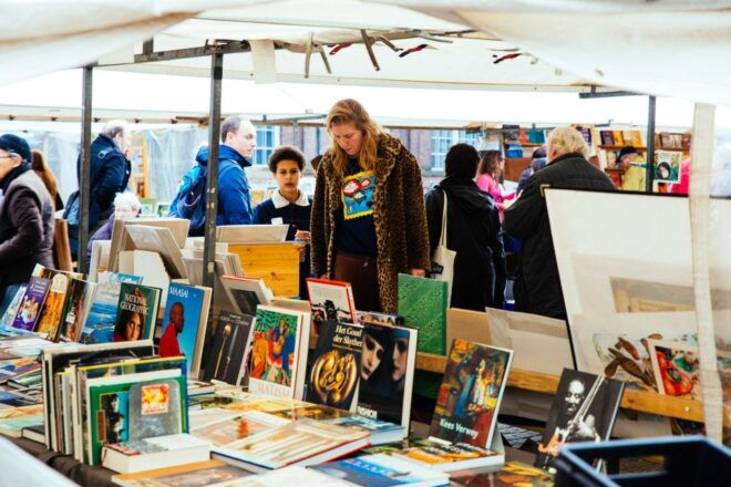 Amsterdam: 1.5-Hour Private Kick-Start Tour With a Local - Booking and Meeting Point Information