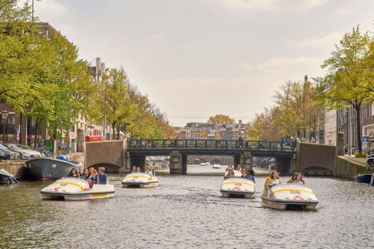 Amsterdam: 1 Hour Pedal Boat Rental - Experience
