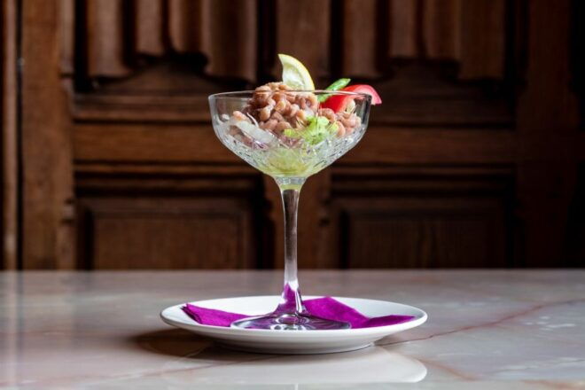 Amsterdam: 3-Course Meal in Historic 1st Class Waiting Rooms - Selecting Participants and Date