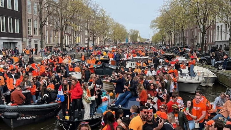 Amsterdam: 3 Hour Kings Day Boat Party with Unlimited Drinks - The Overview of the Kings Day Boat Party Experience