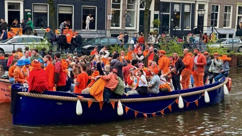 Amsterdam: 3 Hour Kings Day Boat Party with Unlimited Drinks - Highlighted Features Based on Reviews