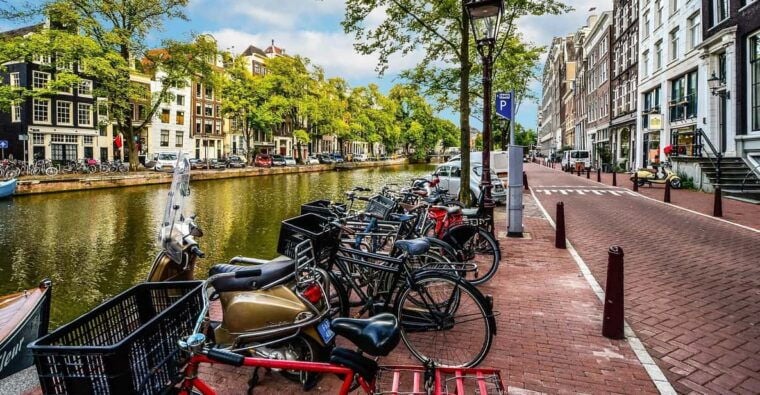Amsterdam: 3-Hour Private Bike Tour of the City Center - Final Thoughts