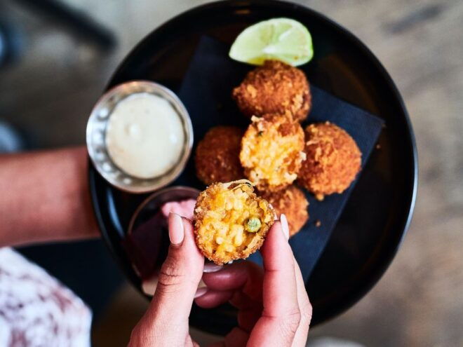 Amsterdam: 4-Hour Food and Canal Tour - Full Description