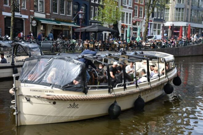 Amsterdam: 420 Smoke Friendly 1-Hour Boat Tour With Drink - Additional Details