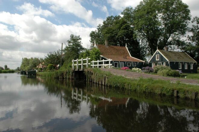 Amsterdam 5-Hour Guided Canoe Trip in the Wetlands - Trip Description and Picnic Lunch