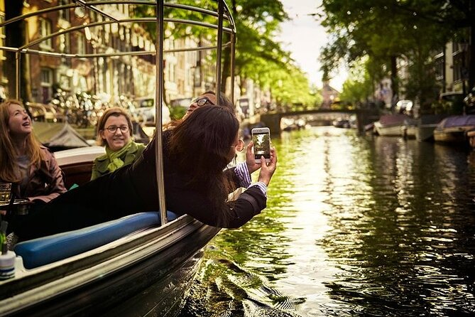 Amsterdam 90-Minute Private Family Canal Cruise - Customizable Tour With Informative Commentary