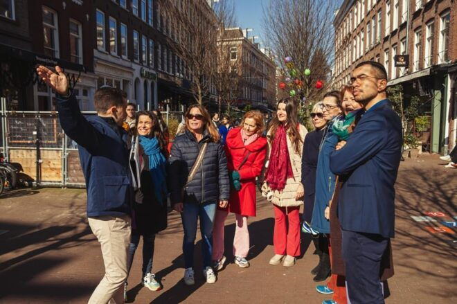 Amsterdam: Albert Cuyp Market and De Pijp Guided Foodie Tour - Savoring Dutch Specialties and Pastries