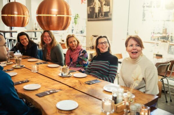 Amsterdam: Albert Cuyp Market and De Pijp Guided Foodie Tour - Indulging in a Local Craft Beer