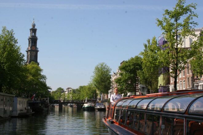 Amsterdam: Amsterdam Dungeon and Canal Cruise Entry Ticket - Combination Ticket Benefits
