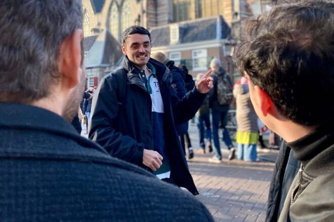 Amsterdam: Anne Frank Guided Walking Tour - Taking in Amsterdams Jewish History