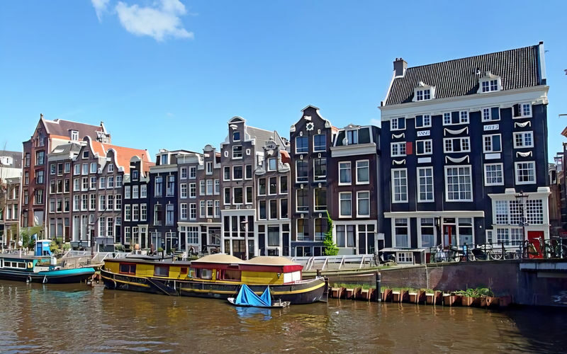 Amsterdam Anne Frank Walking Tour - Walking, weather, and timing