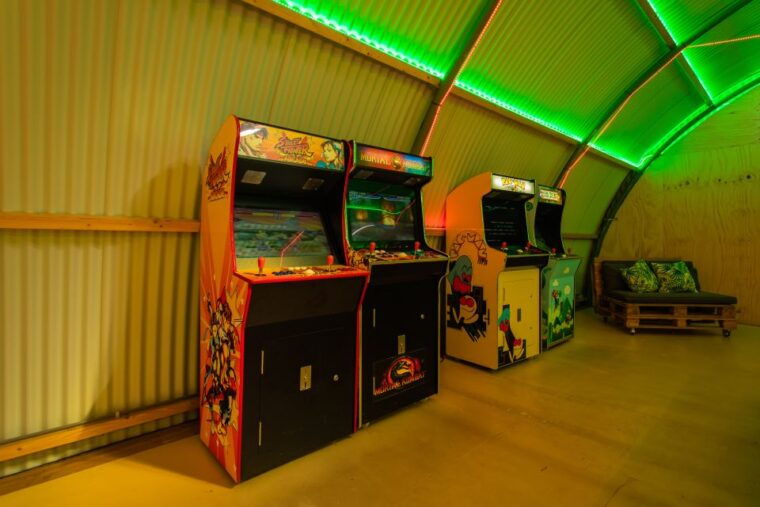 Amsterdam Arcade Game Hall: Classic & Modern Fun, UP Events - Combining the Arcade with Other Activities
