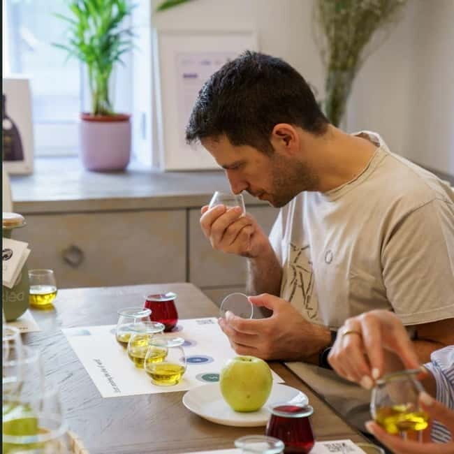 Amsterdam: Award-Winning Olive Oil and Aged Balsamic Tasting Experience - Summing It Up: Who Should Consider This Tour?