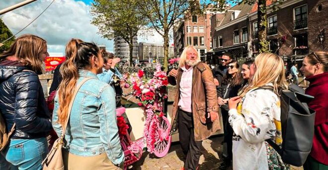 Amsterdam: Award-winning Walking Tour "Meet the Locals" - Full Description