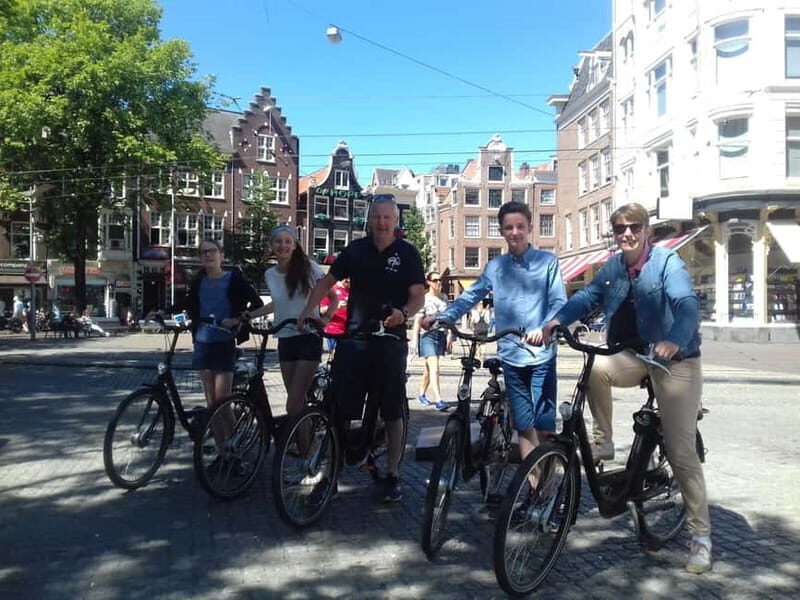 Amsterdam bike tour with a French-speaking guide local! - Good To Know
