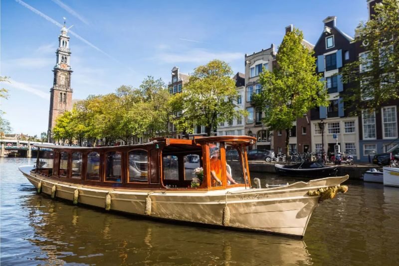 Amsterdam Bike Tour with Canal Cruise - The useful details at a glance