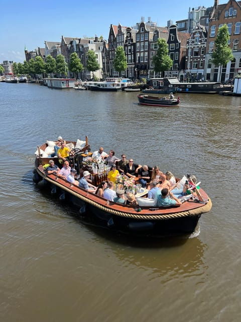 Amsterdam: Boat Tour With Optional Unlimited Drinks - Customer Experience and Reviews