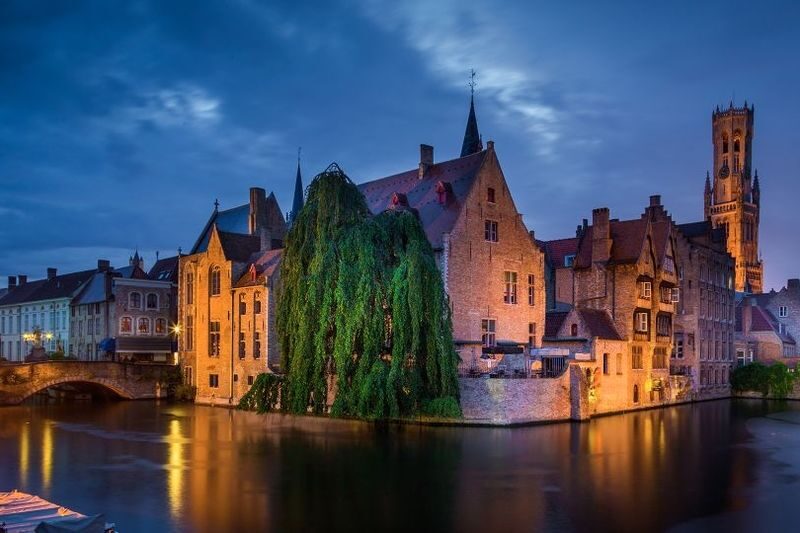 Amsterdam Bruges Full-Day Historical & Cultural Tour - The point of the trip is Bruges, not a quick hop