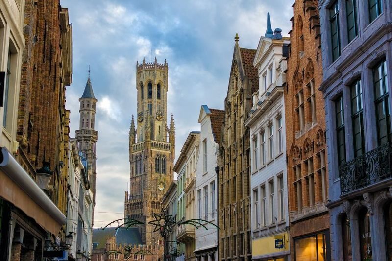 Amsterdam Bruges Full-Day Historical & Cultural Tour - Timing and communication deserve attention