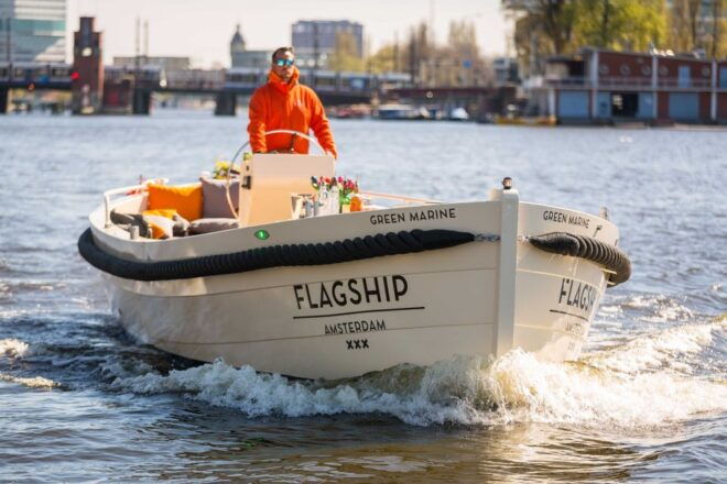 Amsterdam: Canal Belt Private Beer Boat Tour - Suitable for Groups of All Sizes