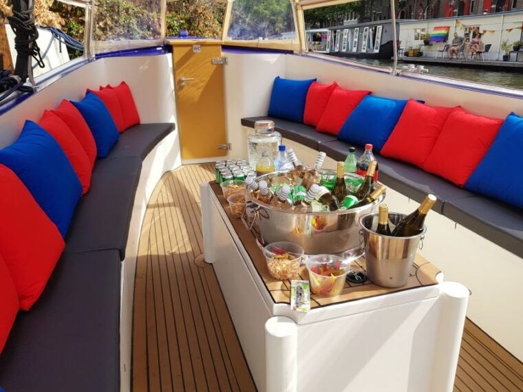 Amsterdam: Canal Booze Cruise with Unlimited Drinks Option - Practical Tips for Your Cruise
