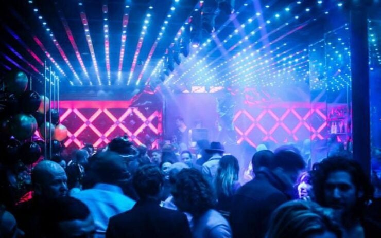 Amsterdam: Canal Cruise and Nightlife Ticket to 20 Clubs - Activity Details