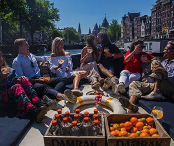 Amsterdam: Canal Cruise and Nightlife Ticket to 20 Clubs - Live Tour Guide Available
