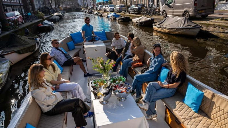 Amsterdam: Canal Cruise in Open Boat with Drink Option - Practical Tips for Your Cruise