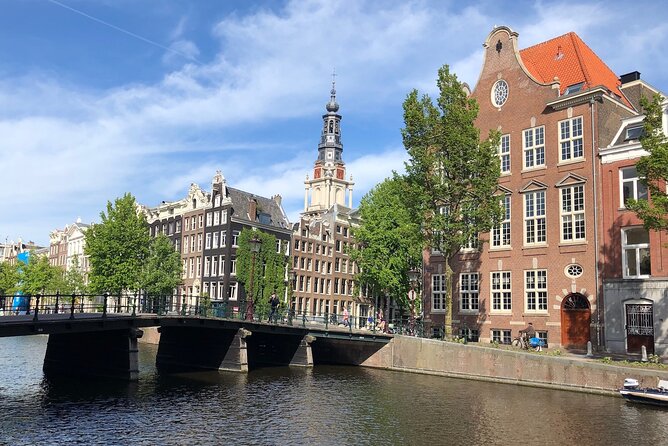 Amsterdam: Canal Cruise With a German Guide and Unlimited Drinks - Meeting and Pickup