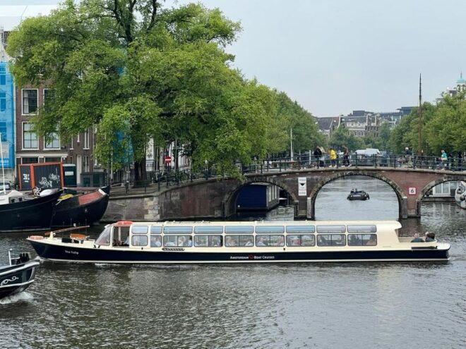 Amsterdam: Canal Cruise With Live Commentary and Audio Guide - Pricing and Discounts
