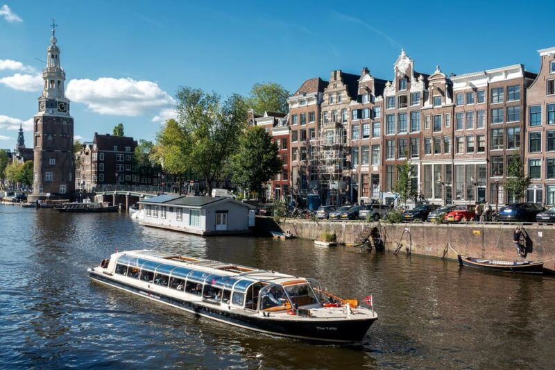 Amsterdam: Canal Cruise with Live Commentary & Audio Guide - An In-Depth Look at the Experience