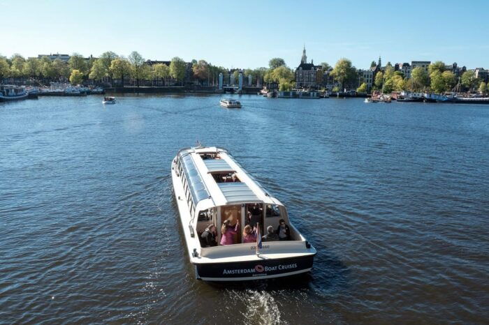 Amsterdam: Canal Cruise with Live Commentary & Audio Guide - Final Thoughts