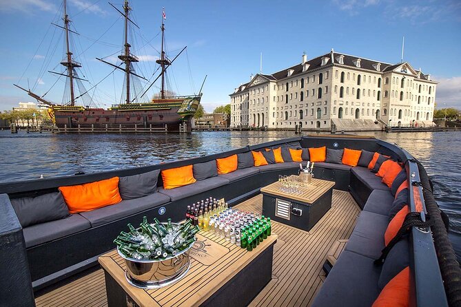 Amsterdam Canal Cruise With Live Guide and Onboard Bar - Onboard Experience