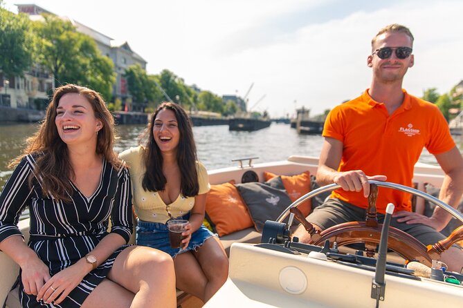 Amsterdam Canal Cruise With Live Guide and Onboard Bar - Customer Reviews