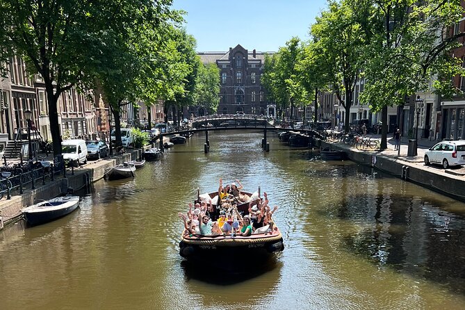 Amsterdam Canal Tour Unlimited Drinks Available for Only 10pp - Inclusions