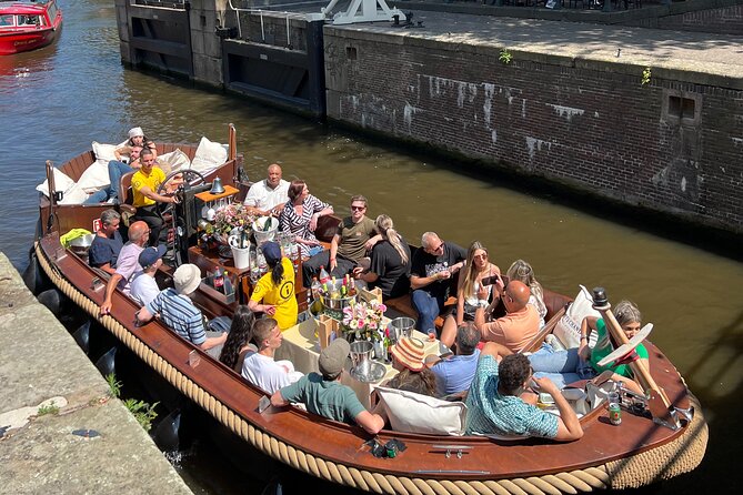Amsterdam Canal Tour Unlimited Drinks Available for Only 10pp - Reviews