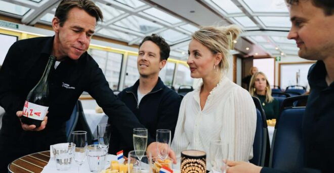 Amsterdam: Cheese and Wine Tasting With Kaasbar Amsterdam - The Cruise
