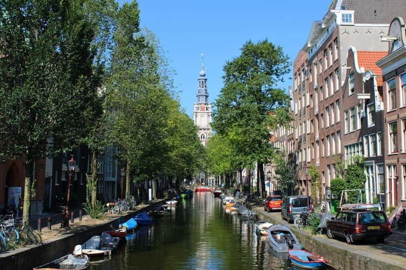 Amsterdam: City walking experience with a local - Introducing the Amsterdam City Walking Experience with a Local