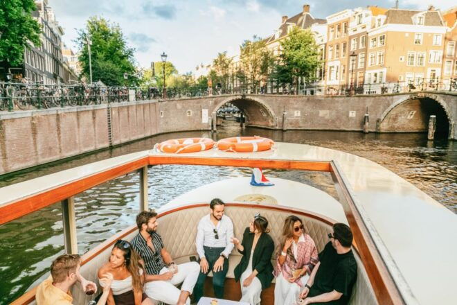 Amsterdam: Classic Boat Cruise With Cheese & Wine Option - Inclusions and Reviews
