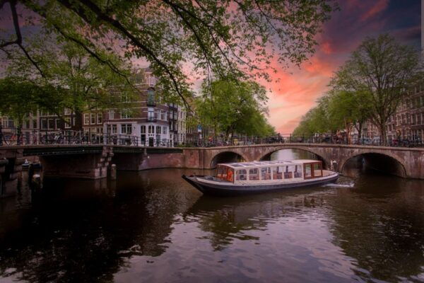 Amsterdam: Classic Boat Cruise With Cheese & Wine Option - Directions