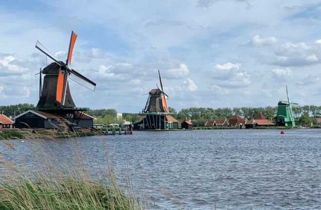 Amsterdam: Countryside Bike Tour and Zaanse Schans Windmills - Review Summary