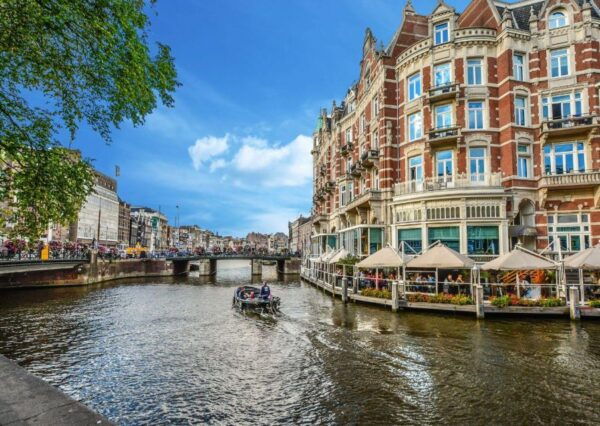 Amsterdam: Cruise Through Amsterdams Unesco Canals - Inclusions