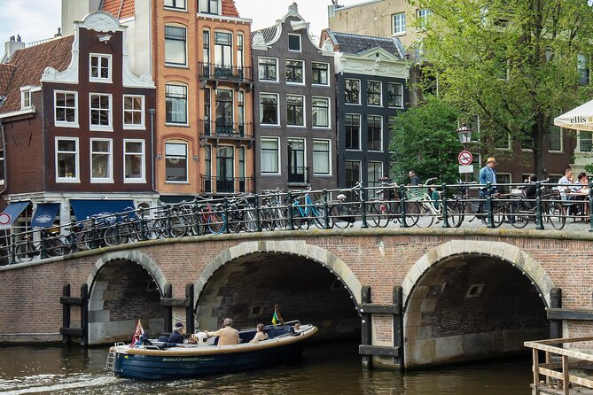 Amsterdam: Cultural City Tour in English or German - Cultural Insights and Local Discoveries