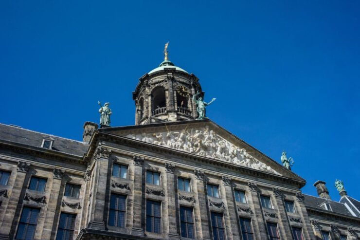Amsterdam: Cultural Inner City Tour in German or English - Activity Details