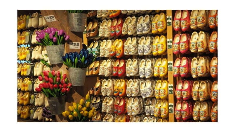 Amsterdam Day Tour: Zaanse Schans, Volendam & Marken - The Charm of Volendam: A Colorful Harbour Village